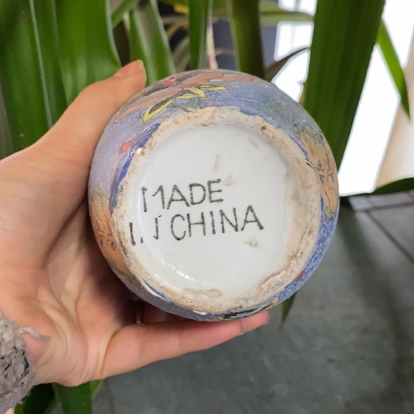 Abstract Art Covered Flower Vase - Picture 5 of 11